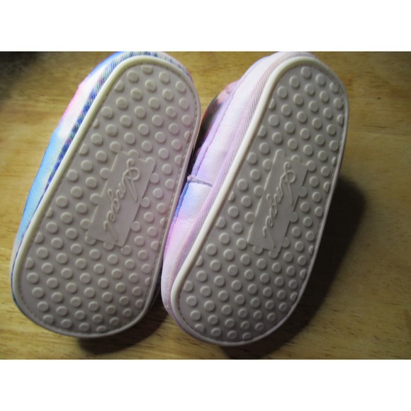 Costumed Airbrush Lily Shoes - Picture 4 of 4